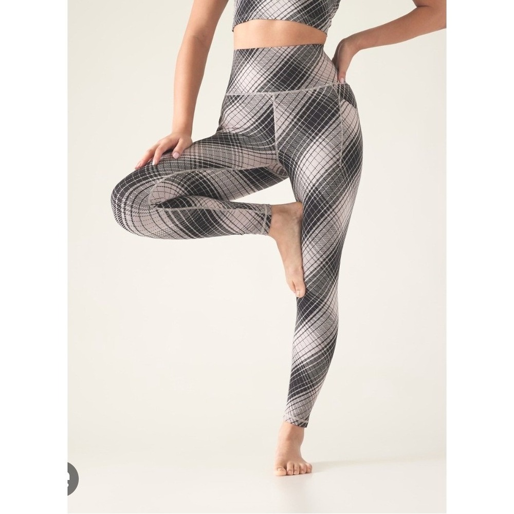 NWT Athleta Black Grey Plaid Leggings XS